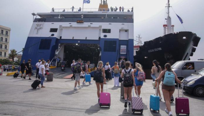 Διαμέρισμα Στο Κέντρο Δίπλα Στα Νοσοκομεία Και Τα Αξιοθέατα Apartment Athens Exterior photo